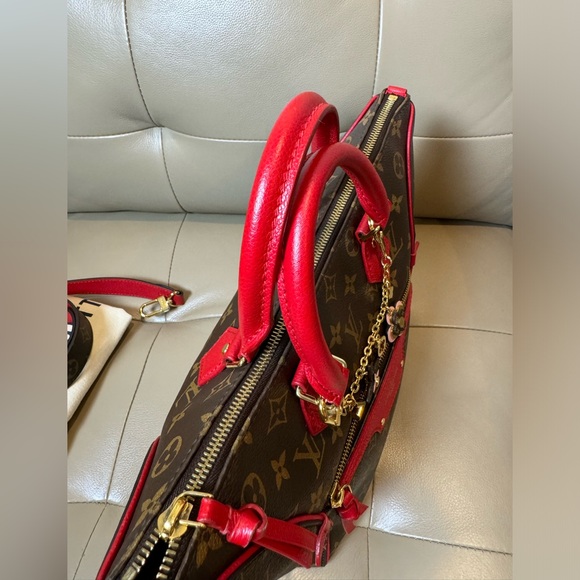 Louis Vuitton Tournelle PM Monogram - Picture 9 of 15